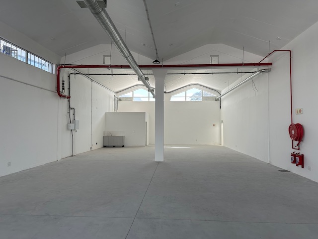 To Let commercial Property for Rent in Maitland Western Cape